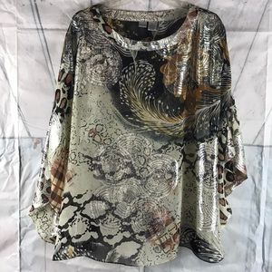Chico’s  M/ L  Top. Multi design.